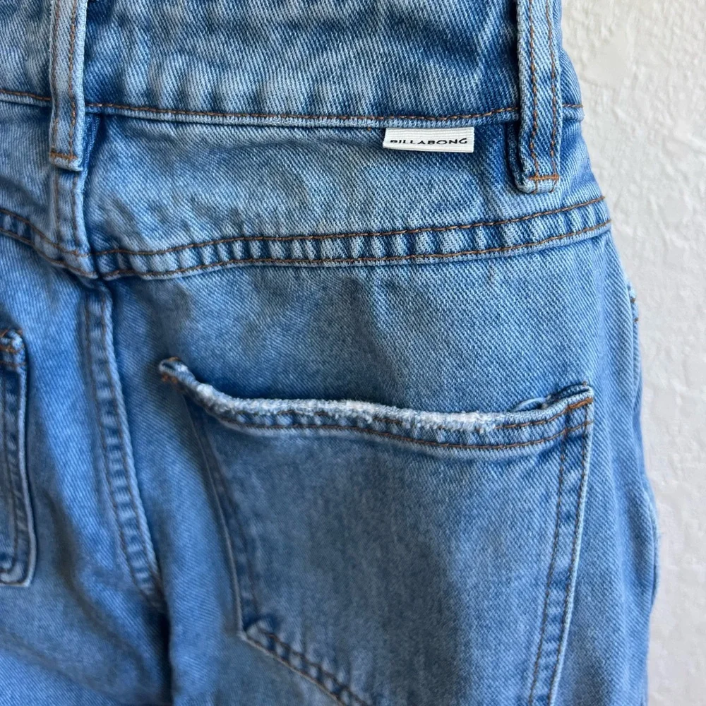 Billabong Salty Blonde Chill Out Jeans, size 24 - Picture 5 of 8